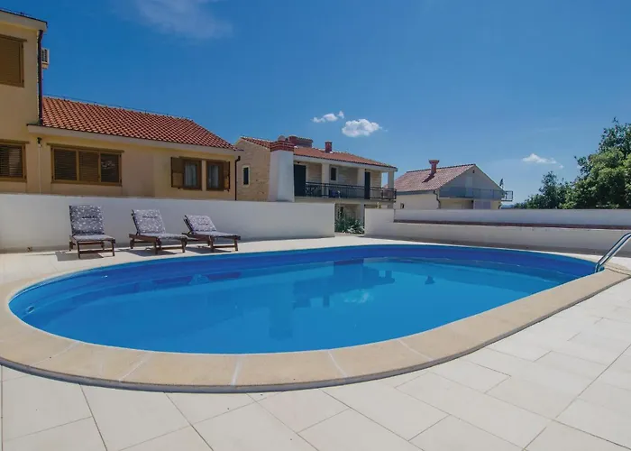 Apartman Stunning In With Sauna Orebić